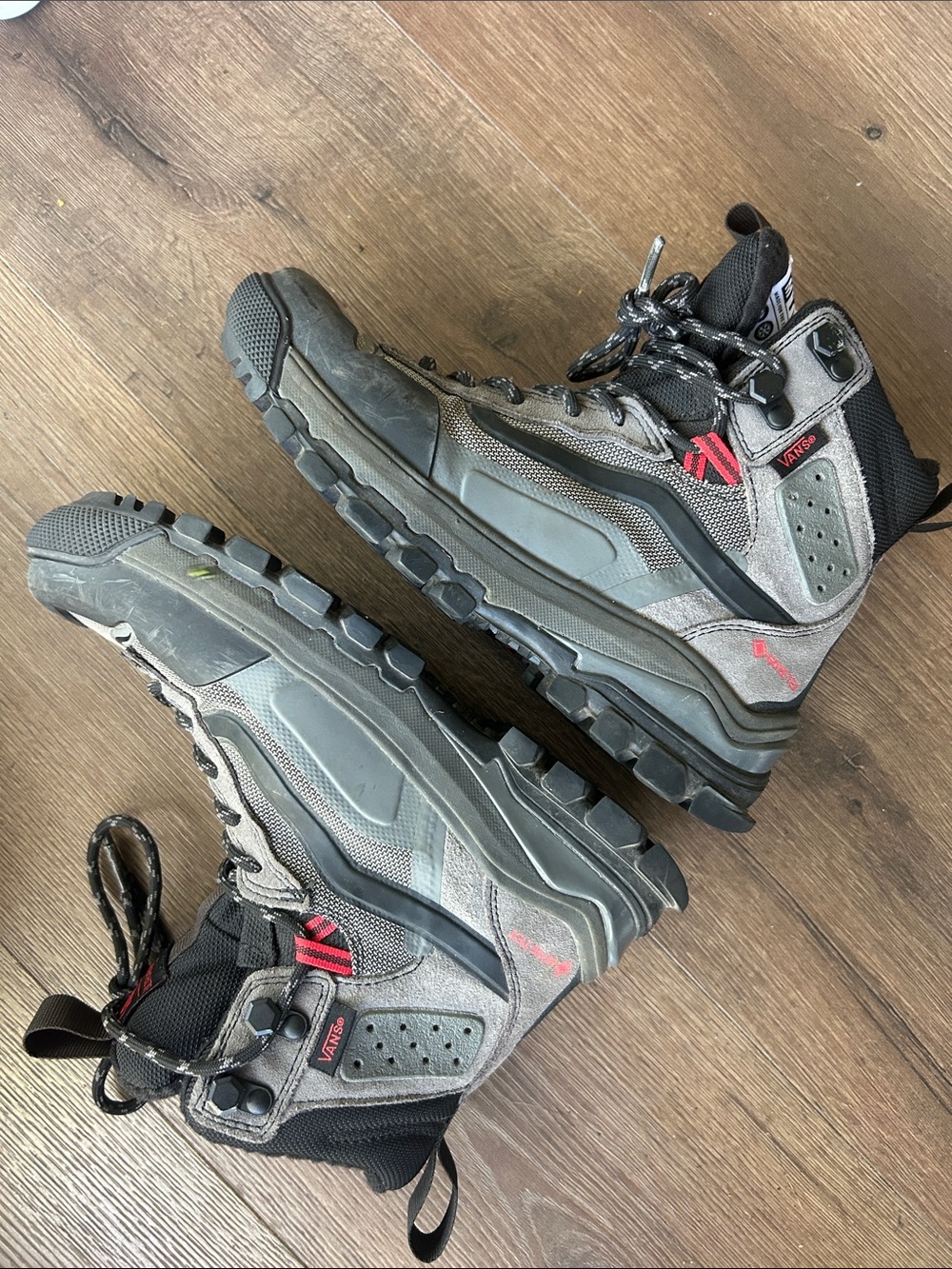 Vans Gortex gray and Black Trail Boots !!woman size 6.5 men’s size 5